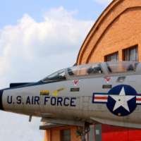 Karnevalskostüm mit Flirtfaktor: Top Gun Kostüm