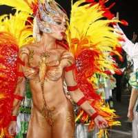 Bikini-Modenschau am brasilianischen Strand