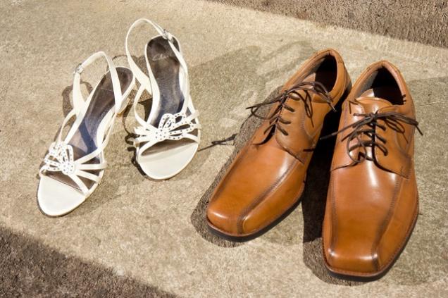 Schuhe und Handtaschen online günstig kaufen