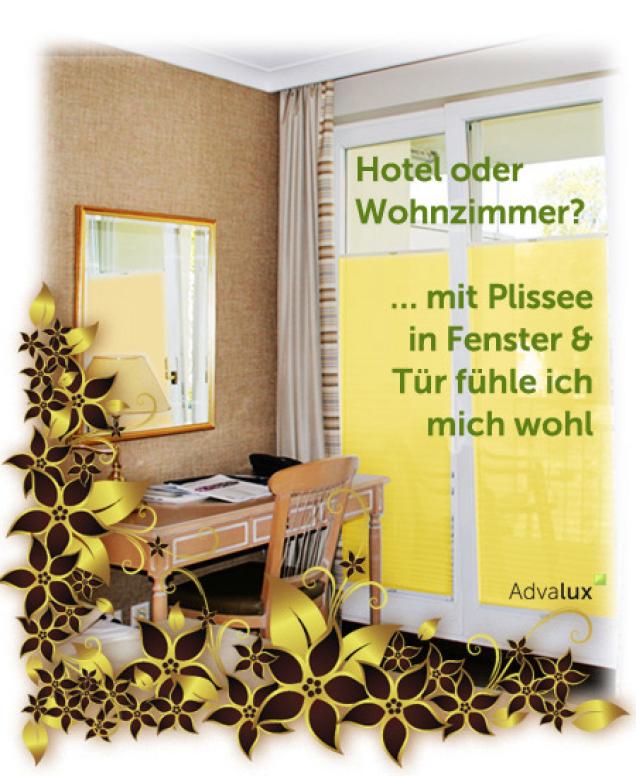 Plissee schmücken Fenster und Türen in Büro und Wohnung