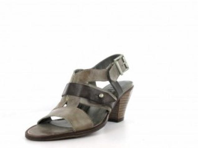 Damen-Sandalen in Übergröße - der Trendschuh für die warme Jahreszeit