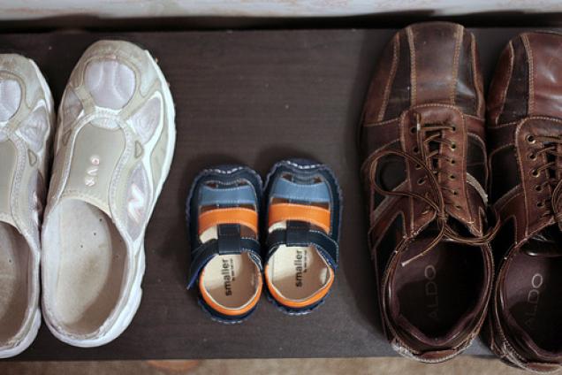 Trendige Schuhe für junge Eltern