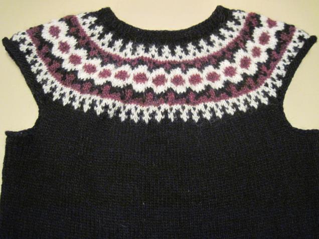 Island Pullunder selbst stricken Iceland handmade Vest tolle Bordüre und kuschelig warm