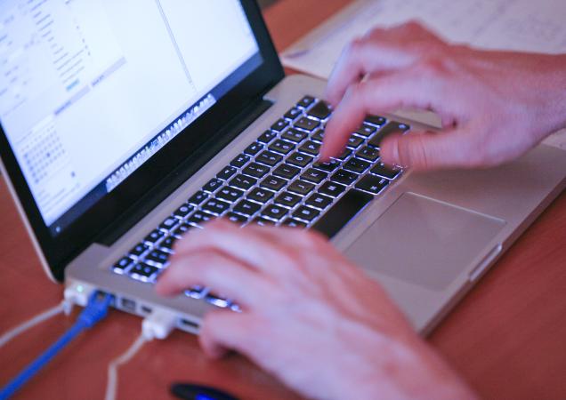 Schnell Schreiben am PC - 10-Finger auf der Tastatur lernen